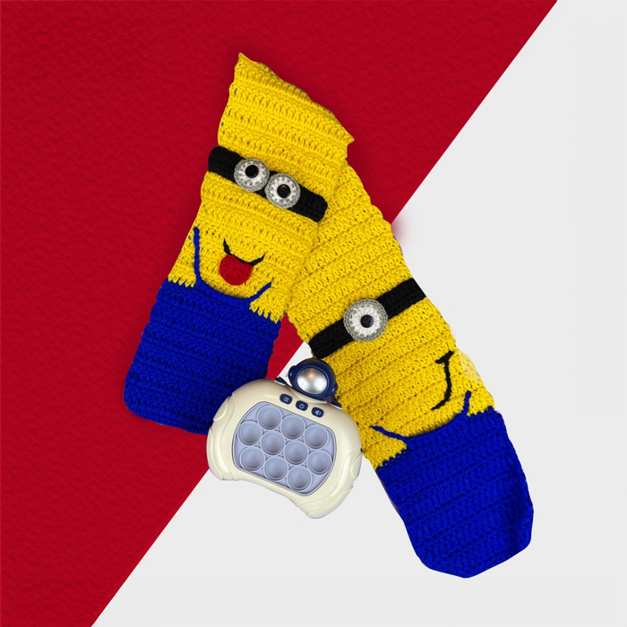 WOOLEN MINION MUFLER